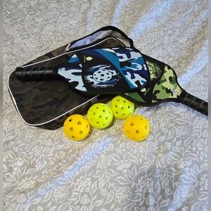 Camouflage Pickleball Set with Bag and Balls